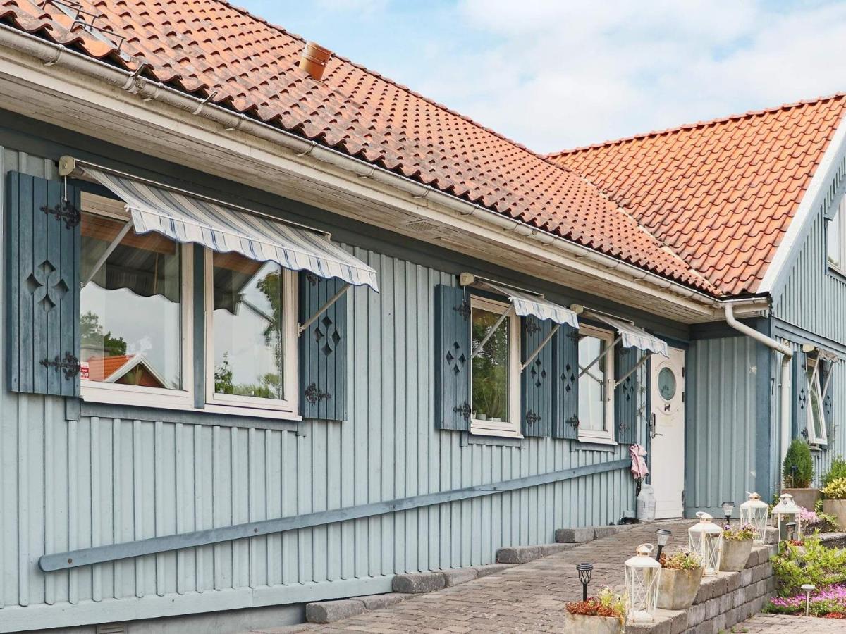 Viii * Halmstad